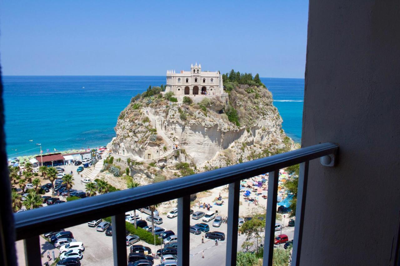 Admirari Lägenhet Tropea Exteriör bild