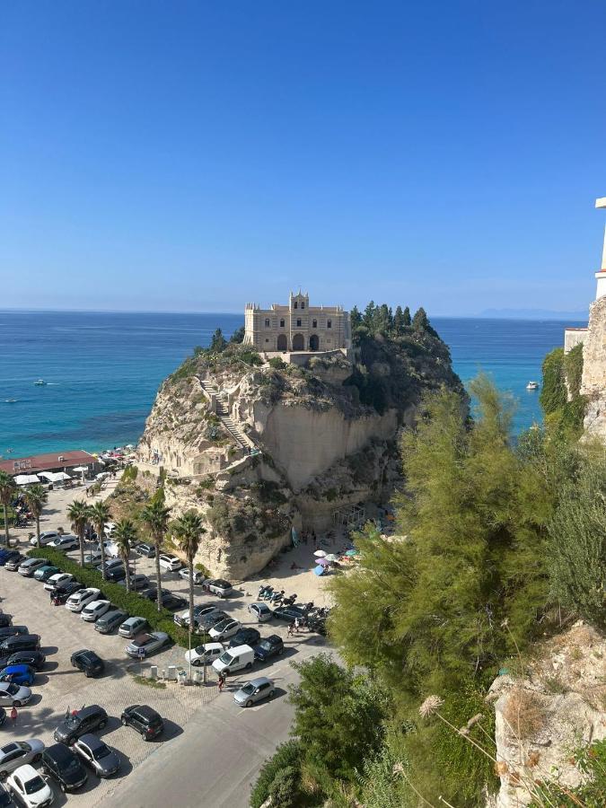 Admirari Lägenhet Tropea Exteriör bild